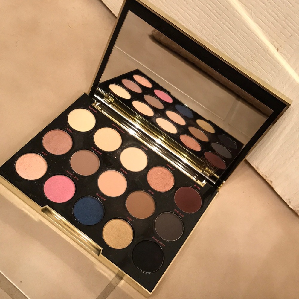 Urban Decay Gwen Stefani palette